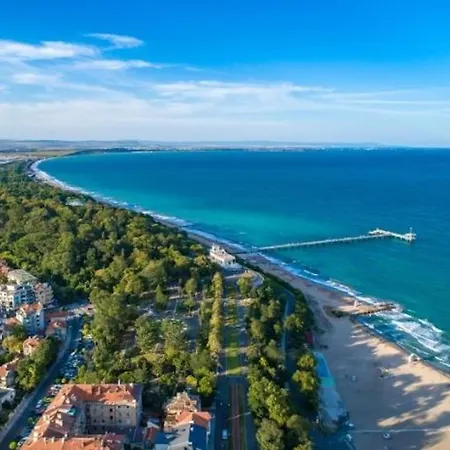 Pensiune Tia Maria Is Situated In The Southern Part Of The Sunny Sunny Beach