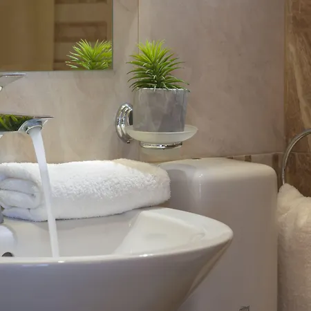 Pensiune Tia Maria Is Situated In The Southern Part Of The Sunny