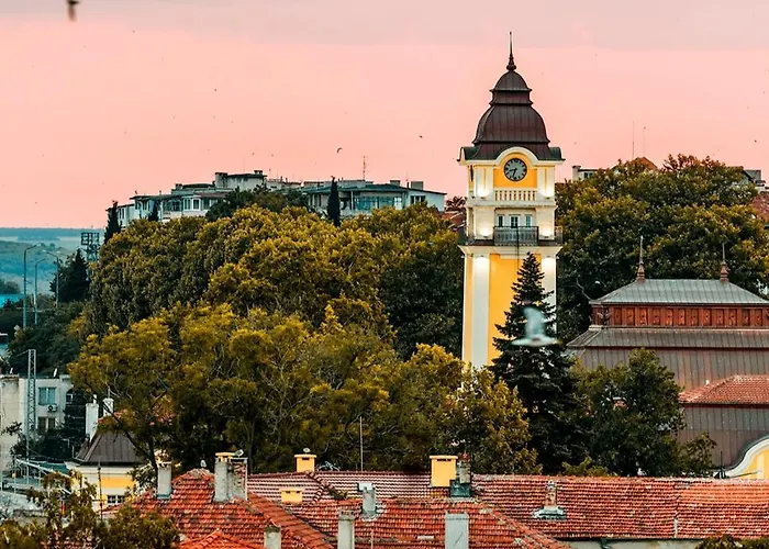 Tia Maria Is Situated In The Southern Part Of The Sunny 3* Slăntjev Brjag