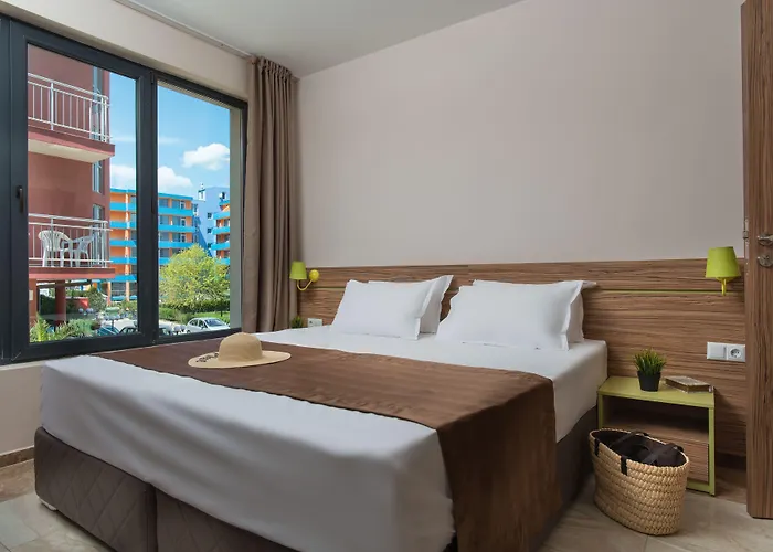 Pensionat Tia Maria Is Situated In The Southern Part Of The Sunny Slăntjev Brjag